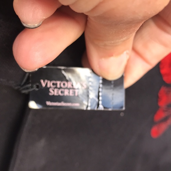 Victoria Secret Carry Bag NWT Sequins Red & Black Retail $58 - Picture 6 of 9